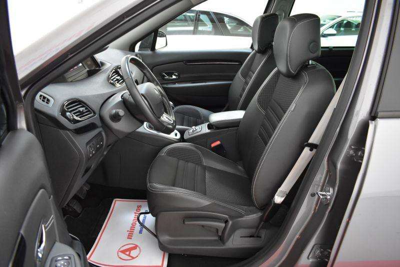RENAULT GRAND SCENIC en Minoautos