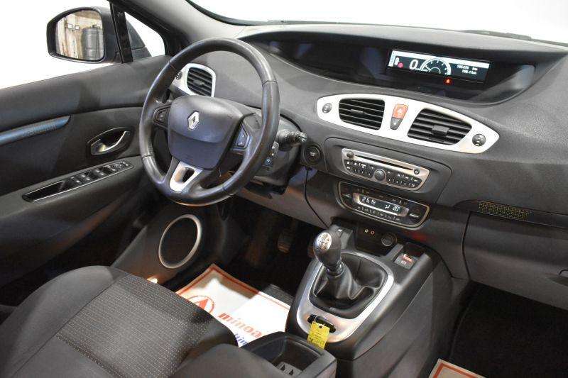 RENAULT GRAND SCENIC en Minoautos