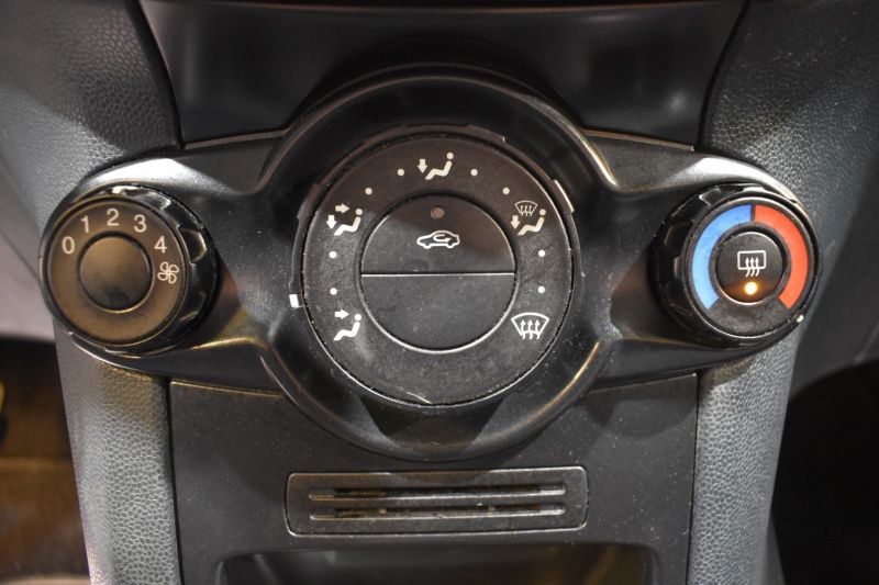 FORD FIESTA en Minoautos