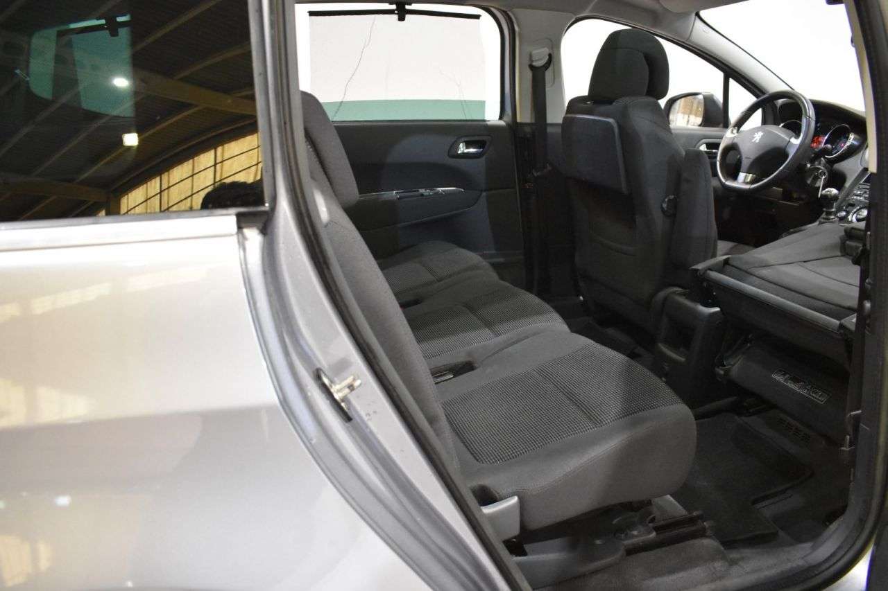 PEUGEOT 5008 en Minoautos