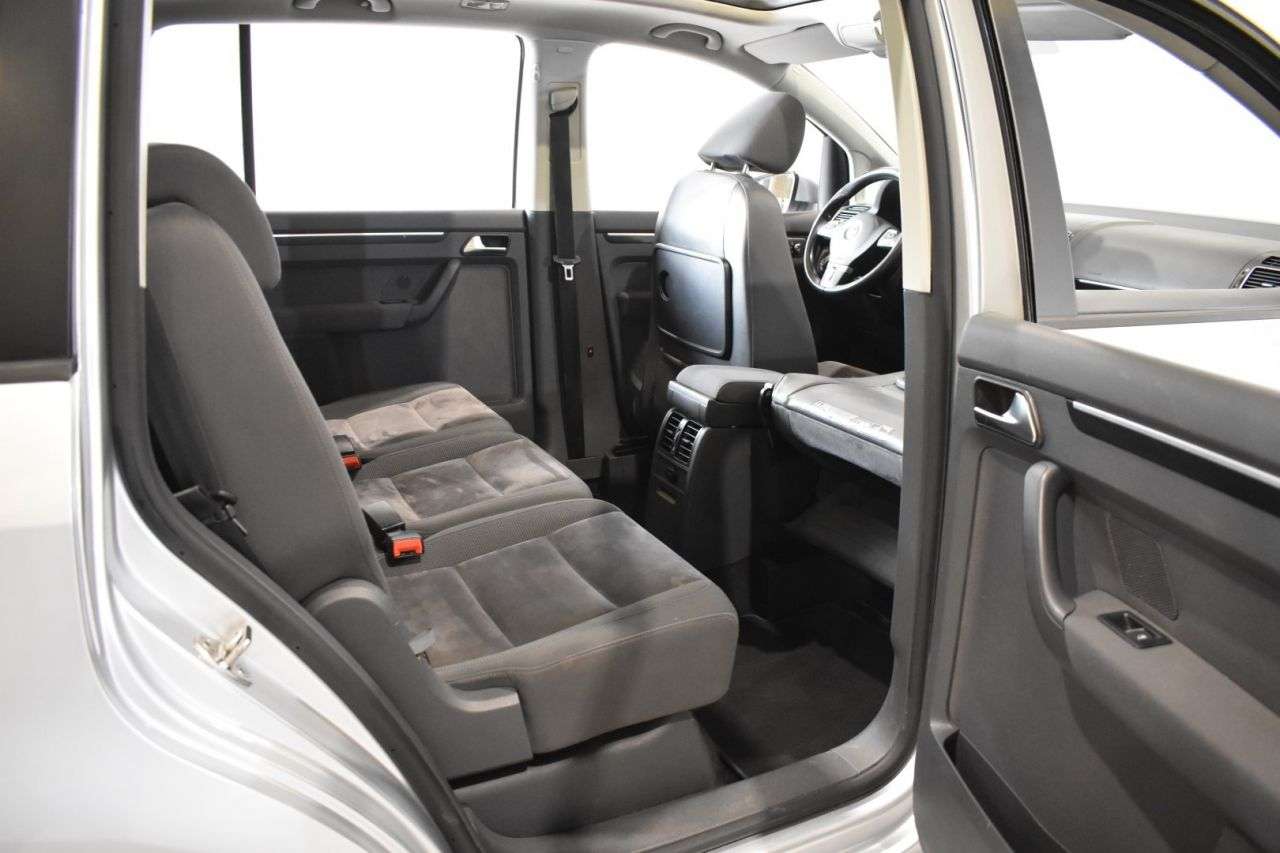 VW TOURAN en Minoautos