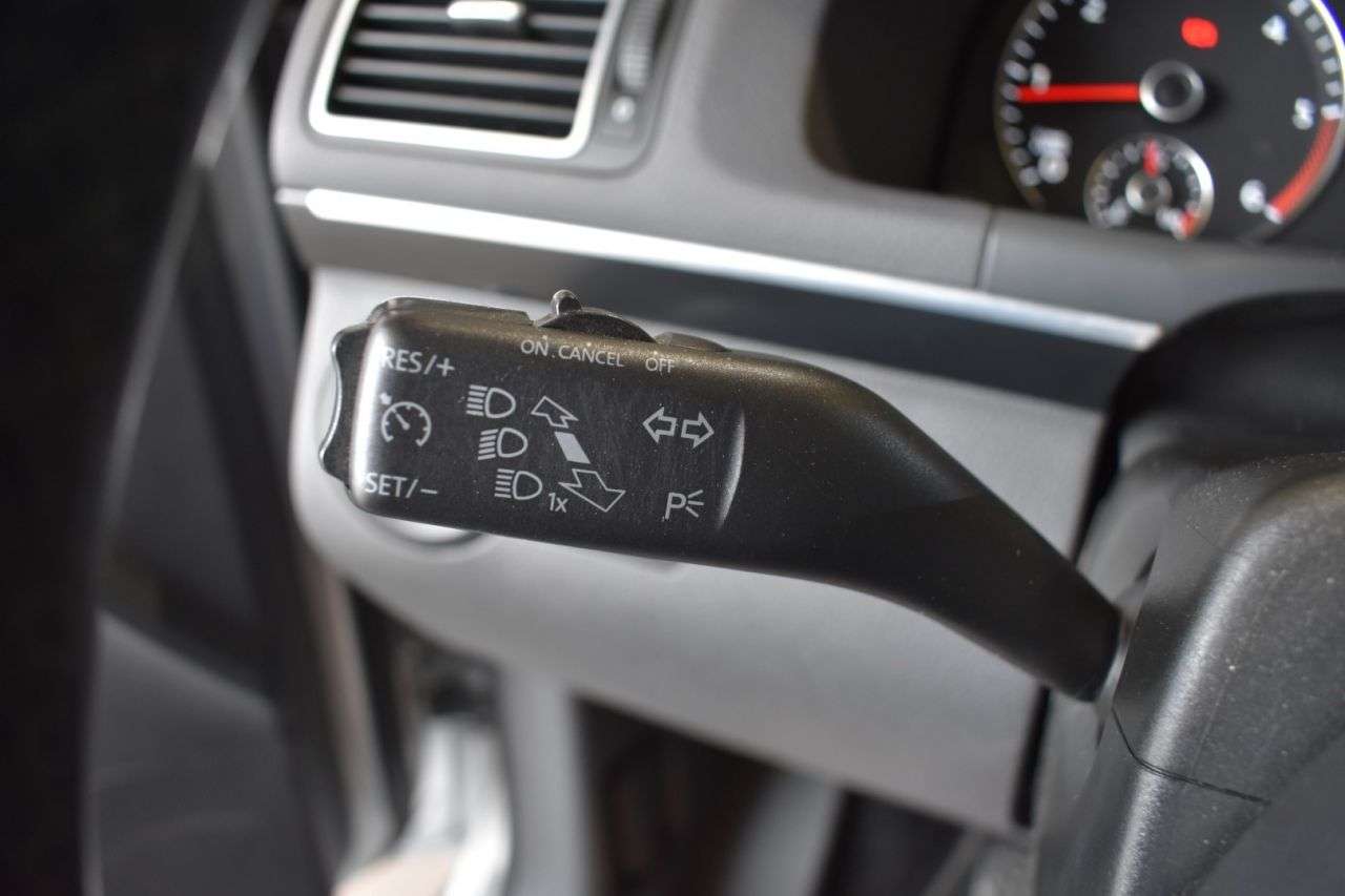 VW TOURAN en Minoautos