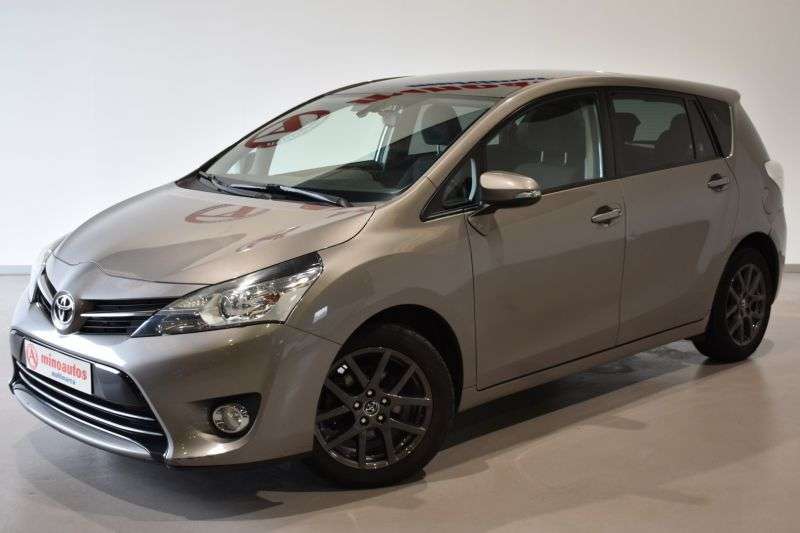TOYOTA VERSO en Minoautos