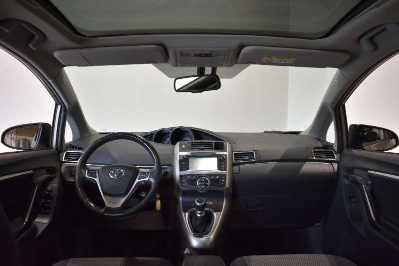 TOYOTA VERSO en Minoautos