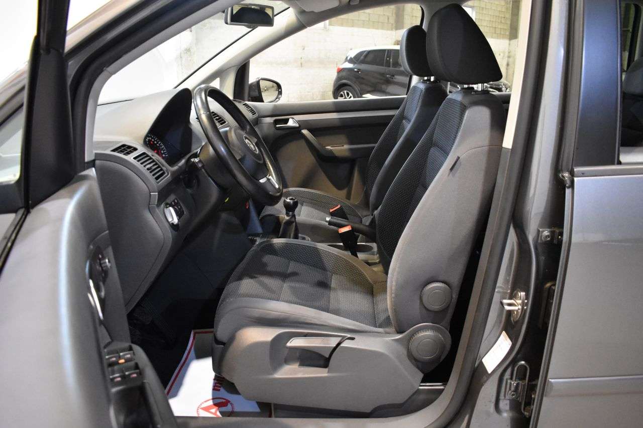 VW TOURAN en Minoautos