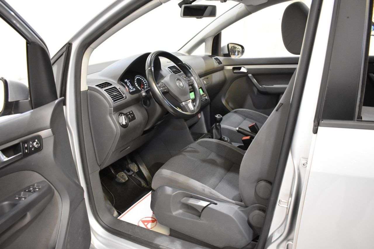 VW TOURAN en Minoautos