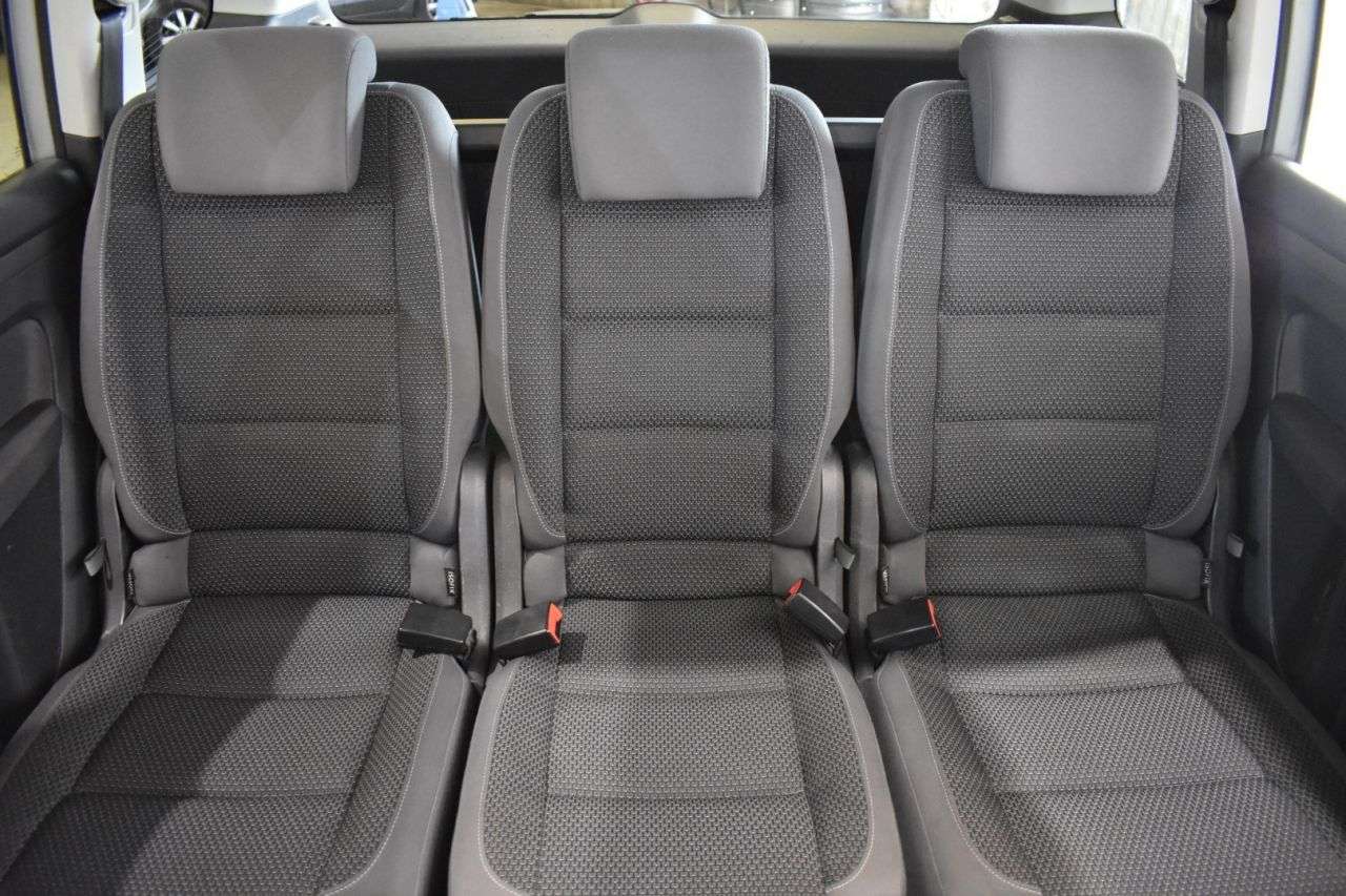 VW TOURAN en Minoautos