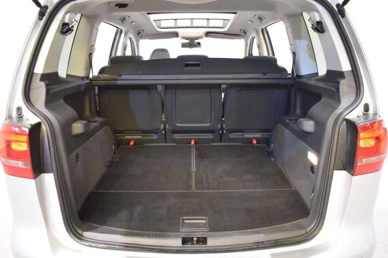 VW TOURAN en Minoautos