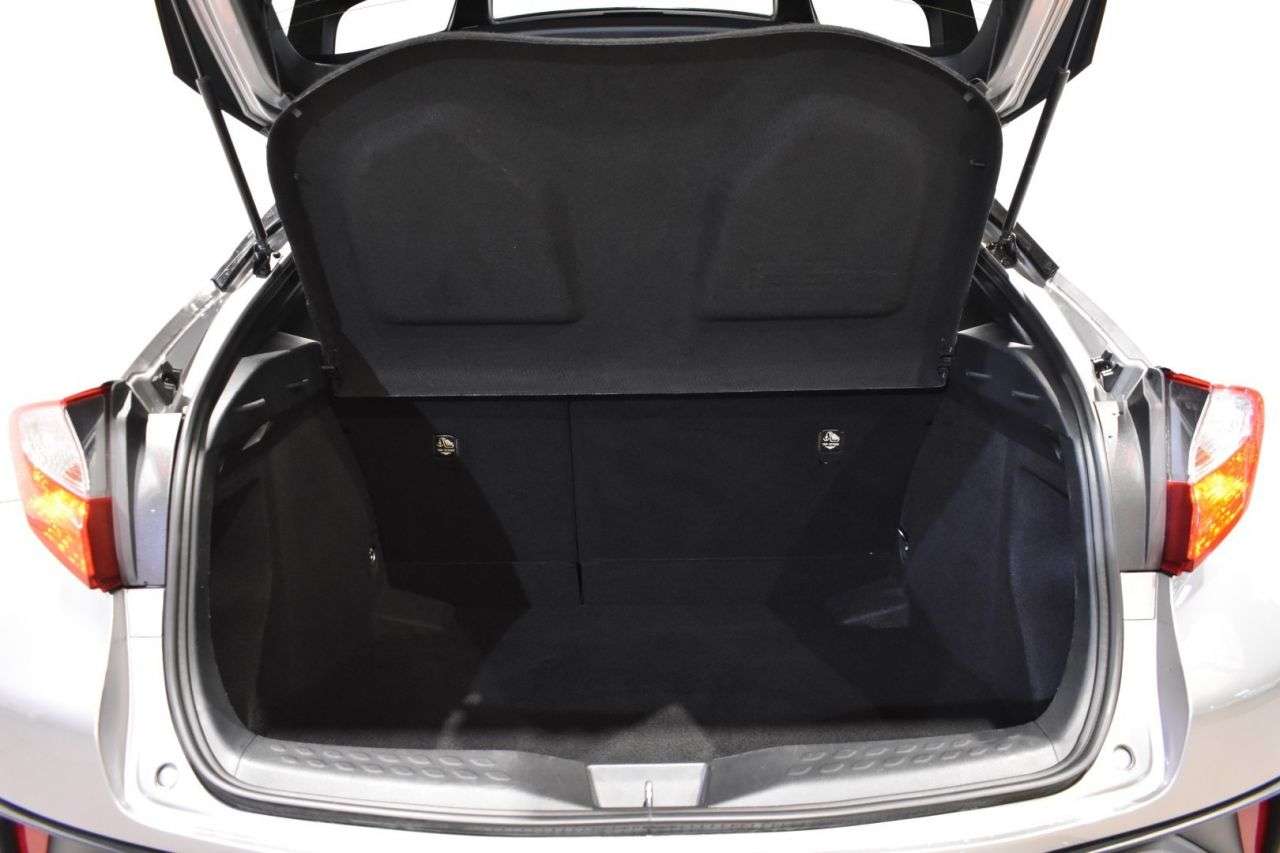 TOYOTA C-HR en Minoautos