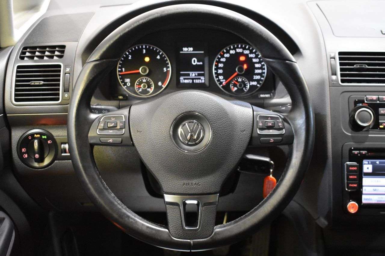 VW TOURAN en Minoautos
