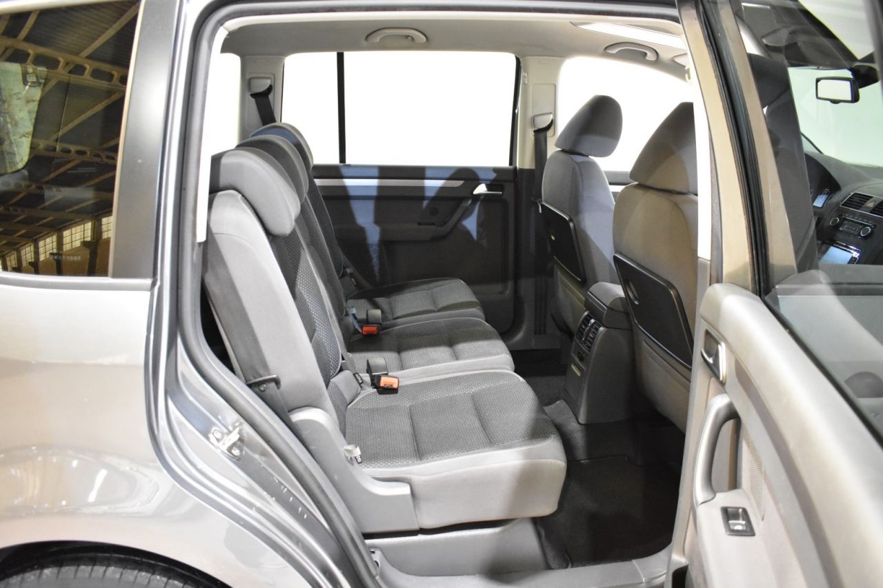 VW TOURAN en Minoautos