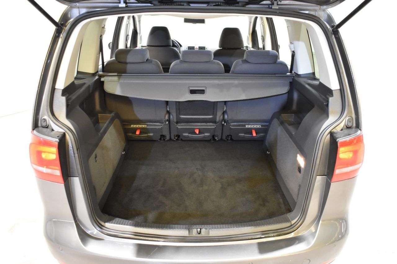 VW TOURAN en Minoautos