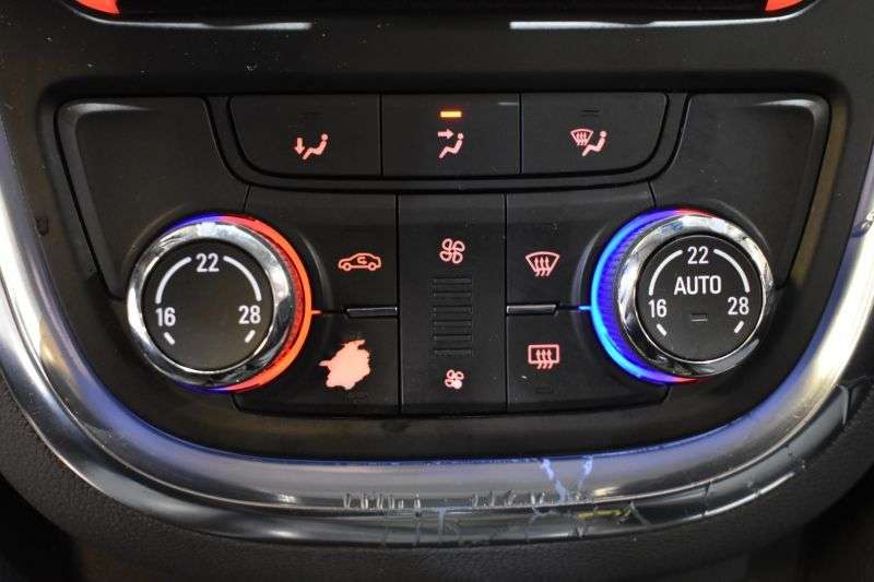 OPEL MOKKA en Minoautos