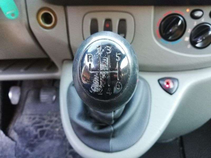 OPEL VIVARO en Minoautos