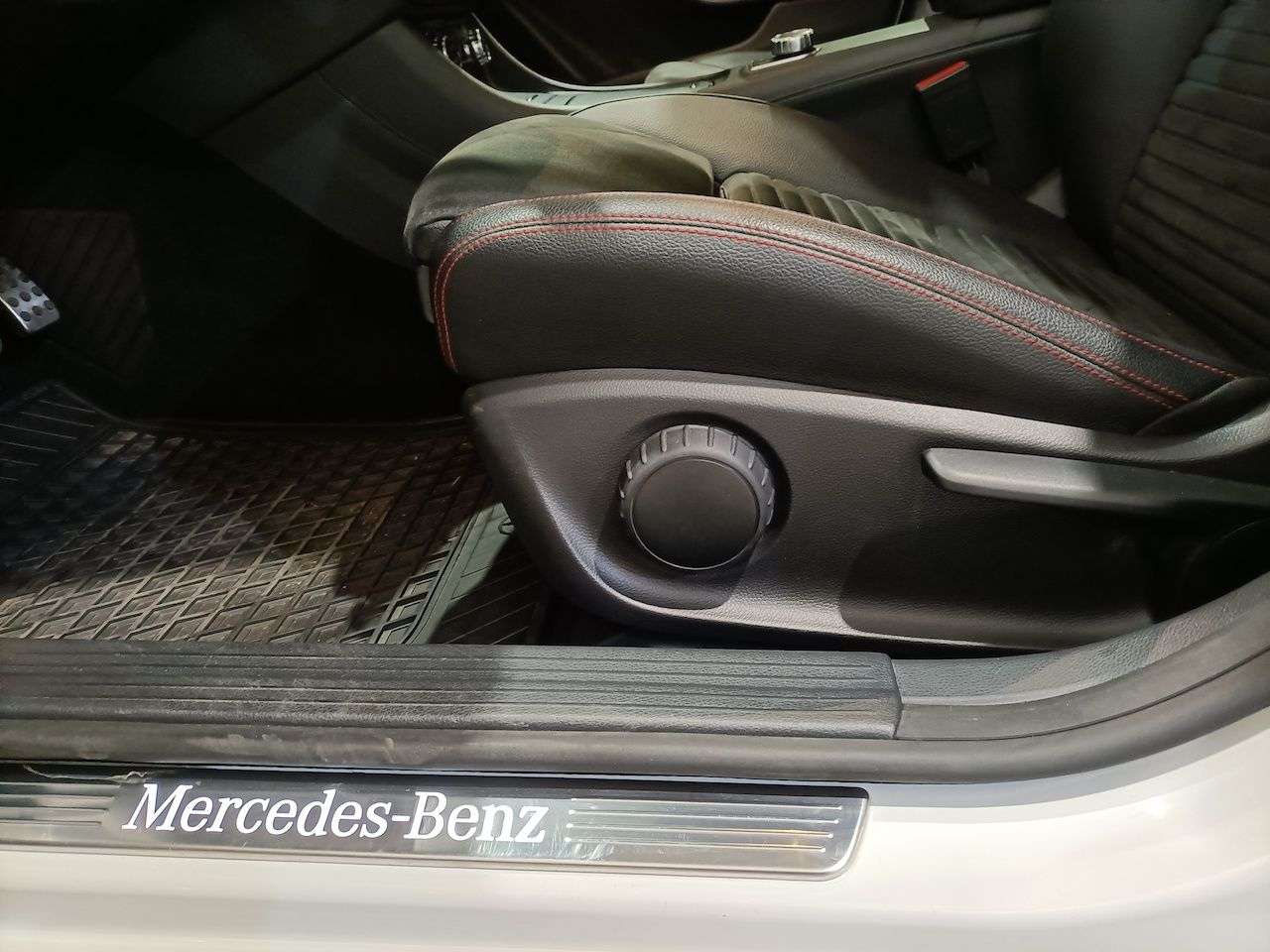 MERCEDES-BENZ CLA en Minoautos