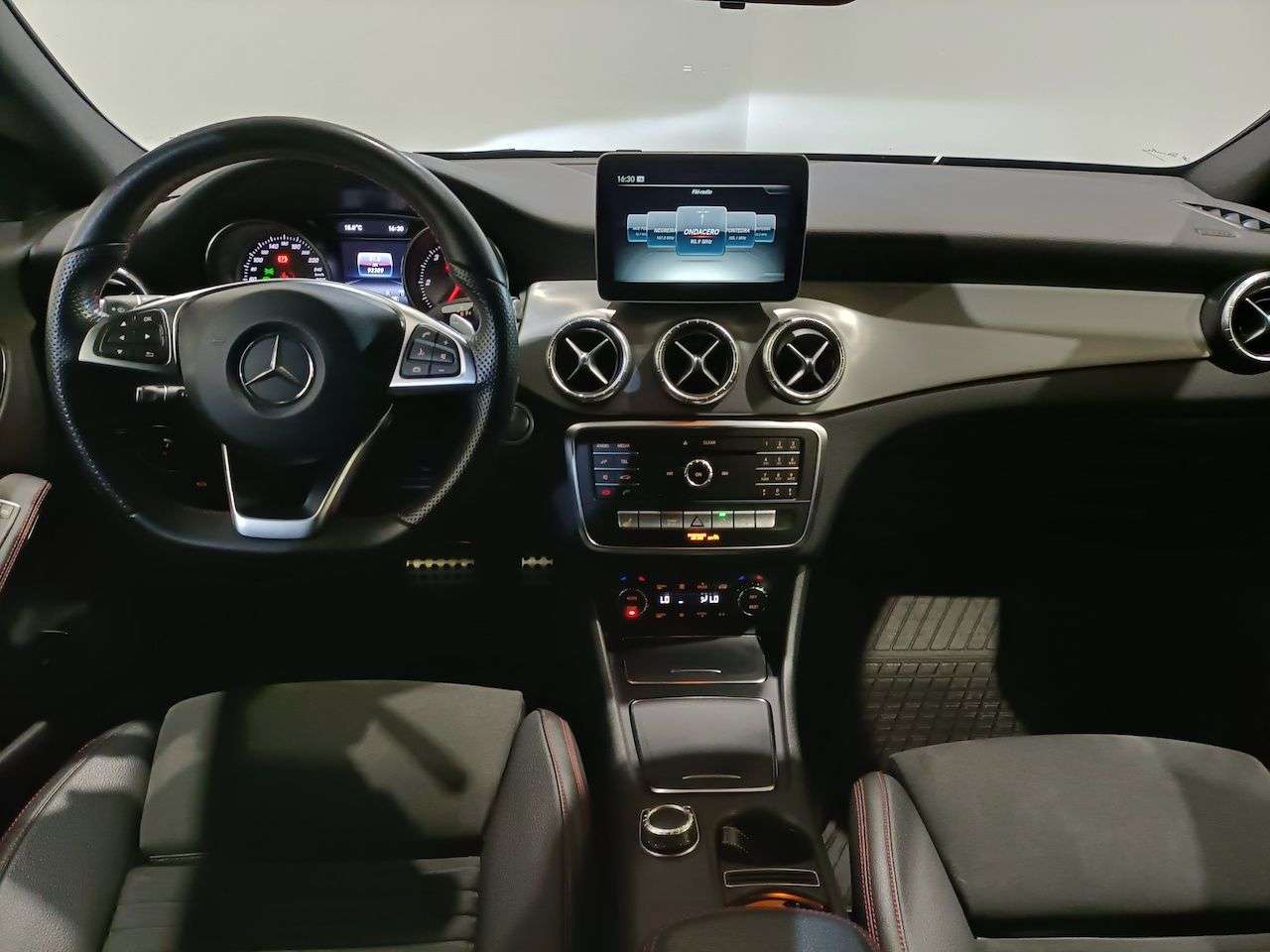 MERCEDES-BENZ CLA en Minoautos