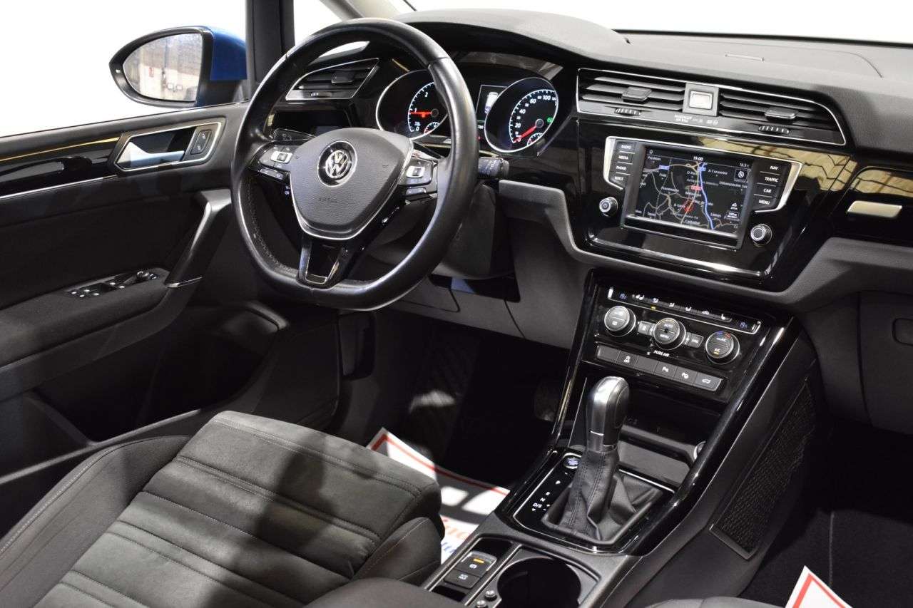 VW TOURAN en Minoautos