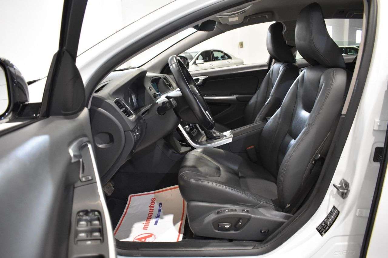 VOLVO V60 CROSS COUNTRY en Minoautos