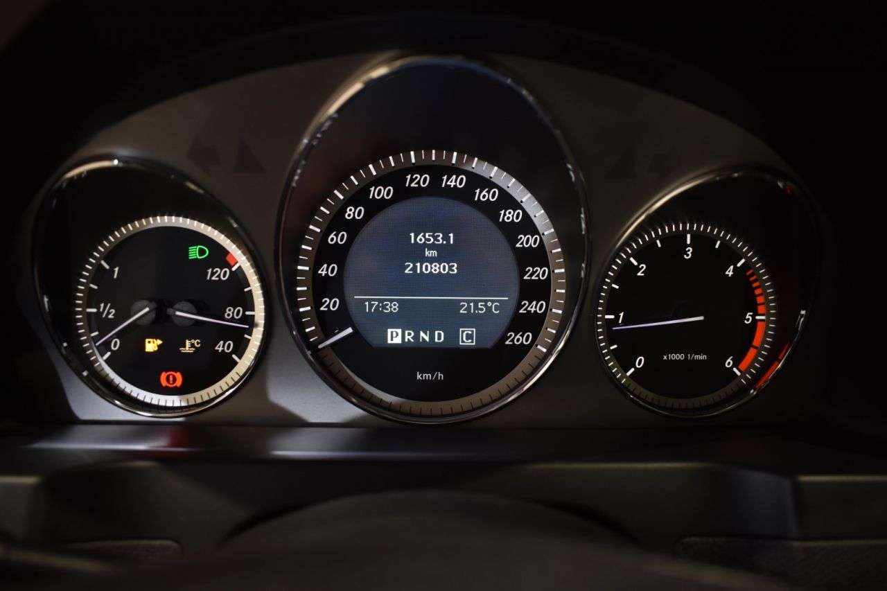 MERCEDES-BENZ CLASE C en Minoautos