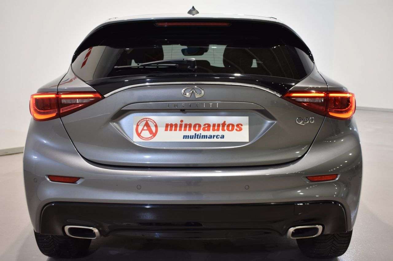 INFINITI Q30 en Minoautos