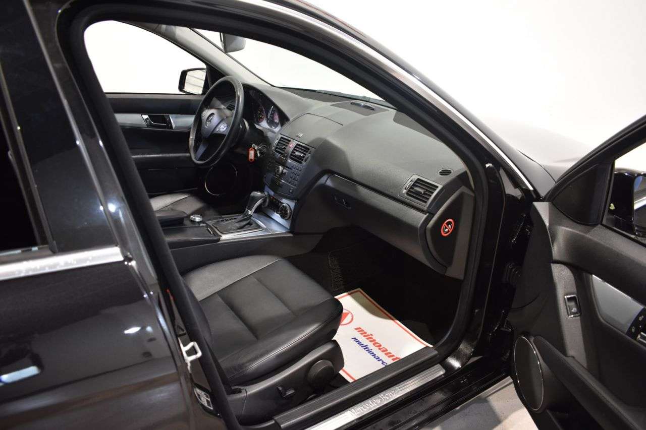 MERCEDES-BENZ CLASE C en Minoautos