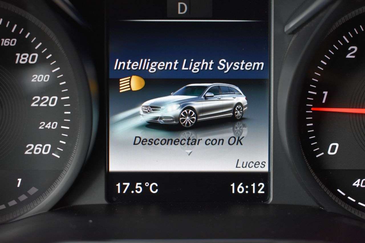 MERCEDES-BENZ CLASE C en Minoautos