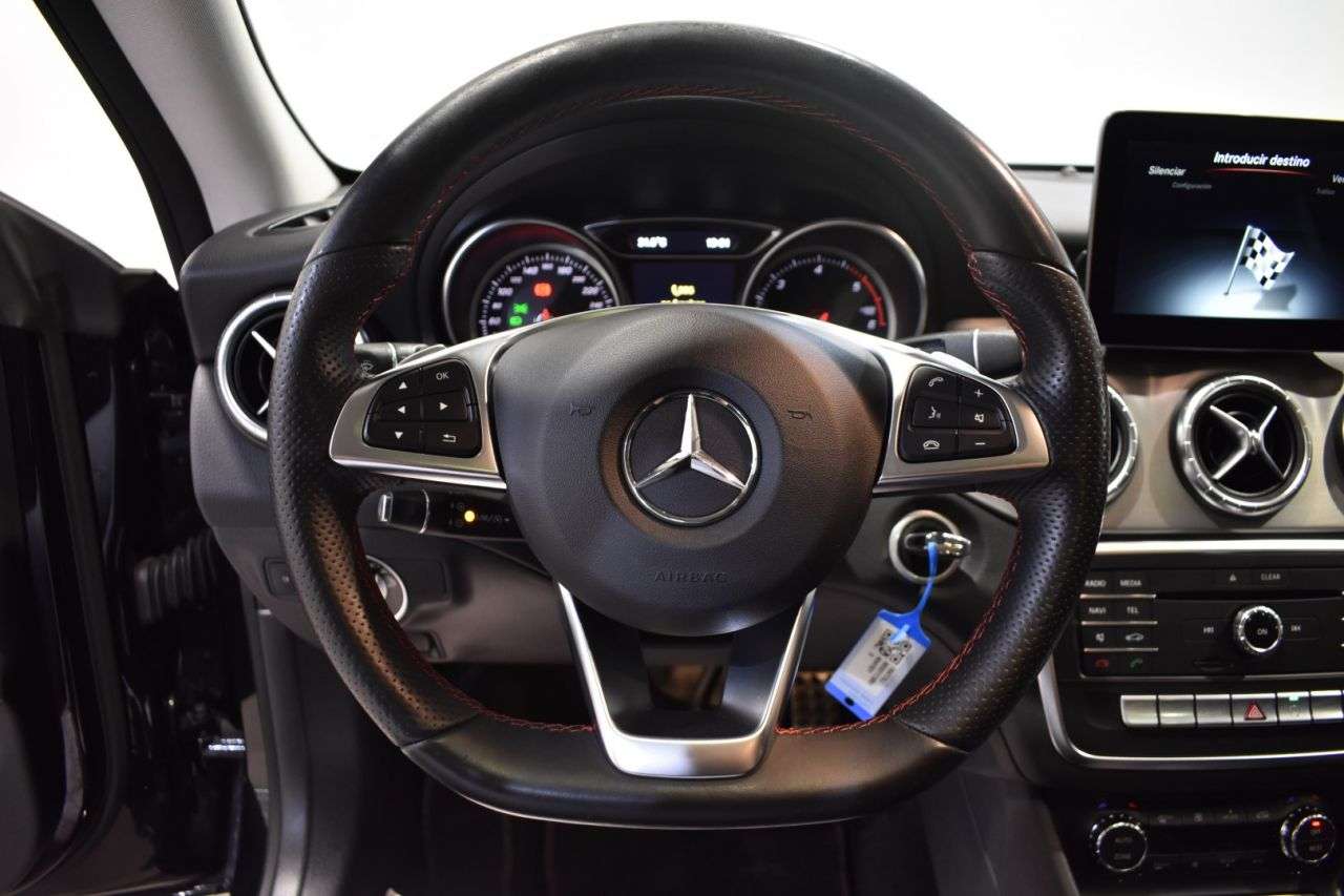MERCEDES-BENZ CLASE CLA en Minoautos