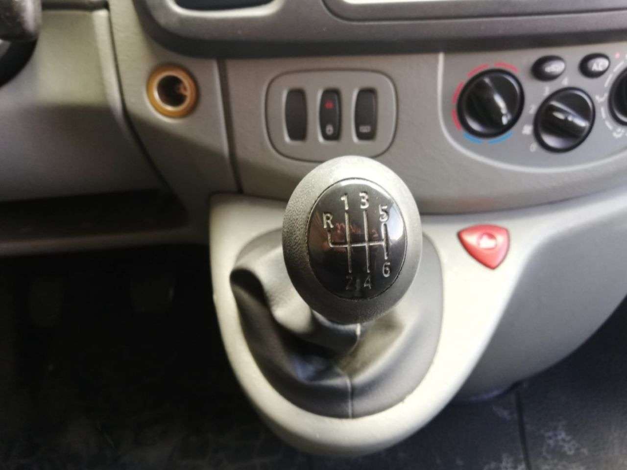 OPEL VIVARO en Minoautos