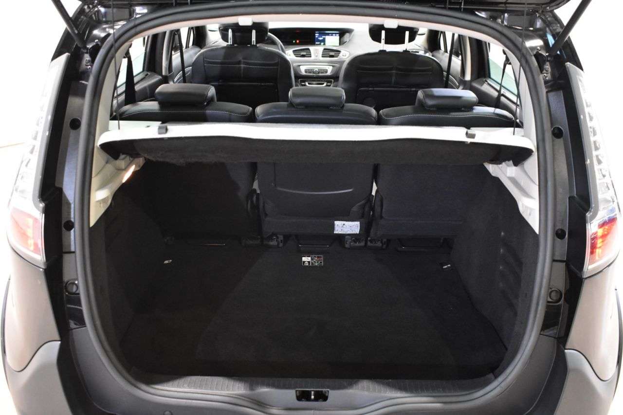 RENAULT SCENIC en Minoautos