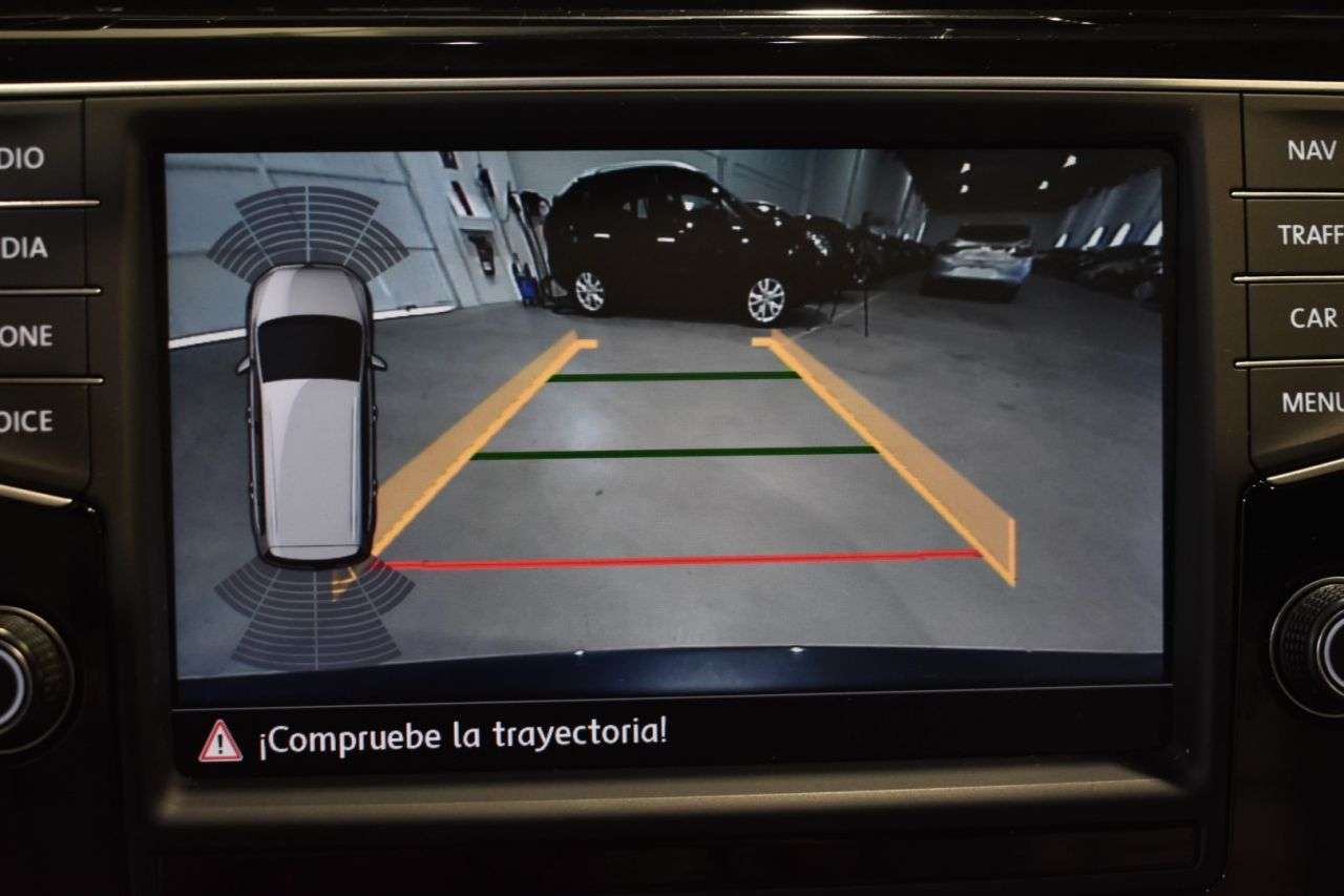 VW TOURAN en Minoautos