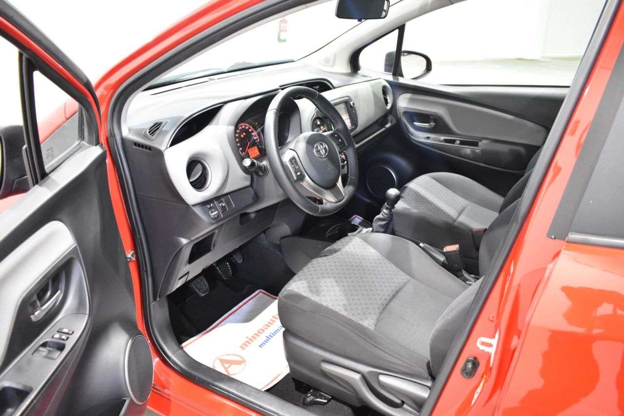 TOYOTA YARIS en Minoautos
