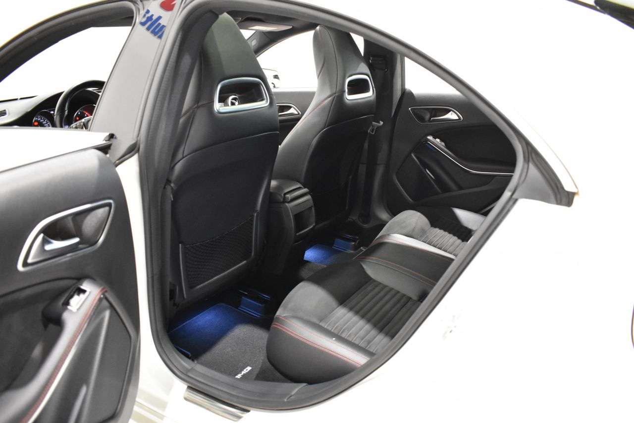 MERCEDES-BENZ CLASE CLA en Minoautos