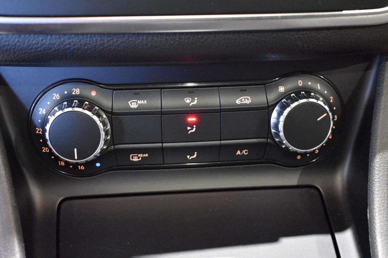 MERCEDES-BENZ CLASE CLA en Minoautos