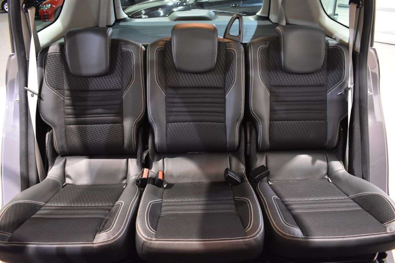 RENAULT GRAND SCENIC III en Minoautos