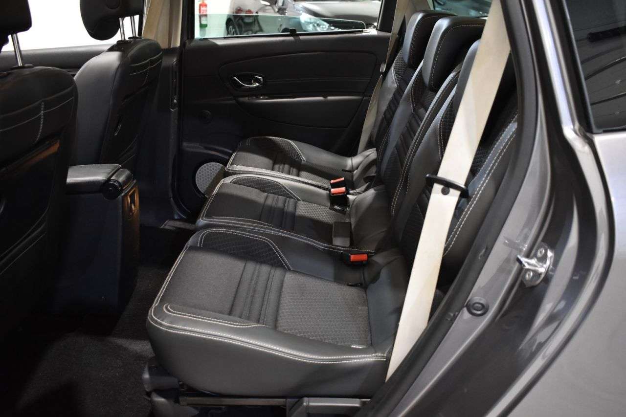 RENAULT GRAND SCENIC III en Minoautos