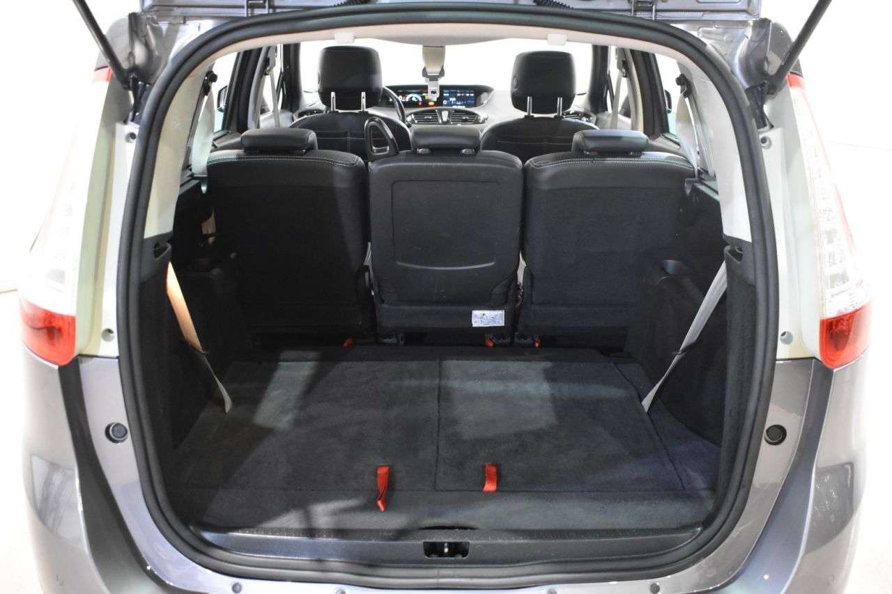 RENAULT GRAND SCENIC III en Minoautos