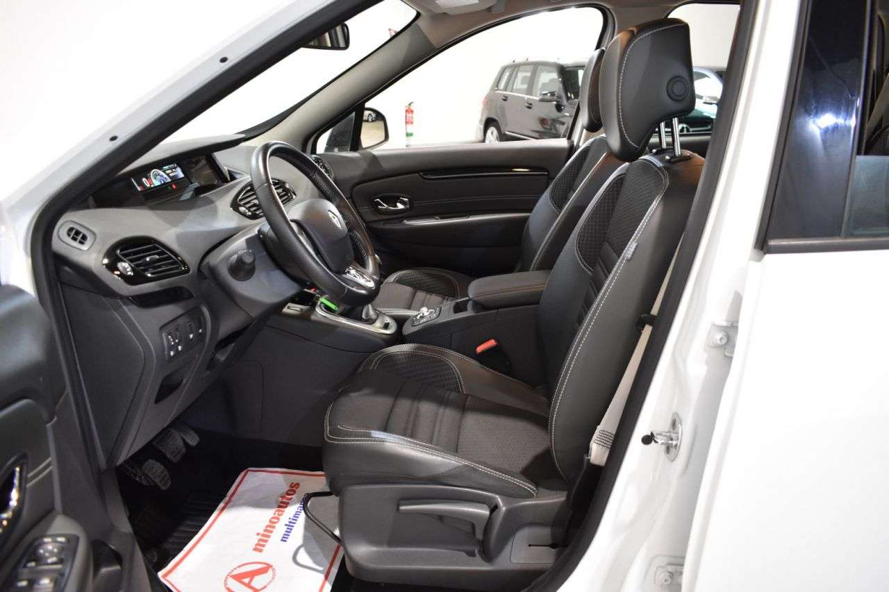 RENAULT SCENIC III en Minoautos