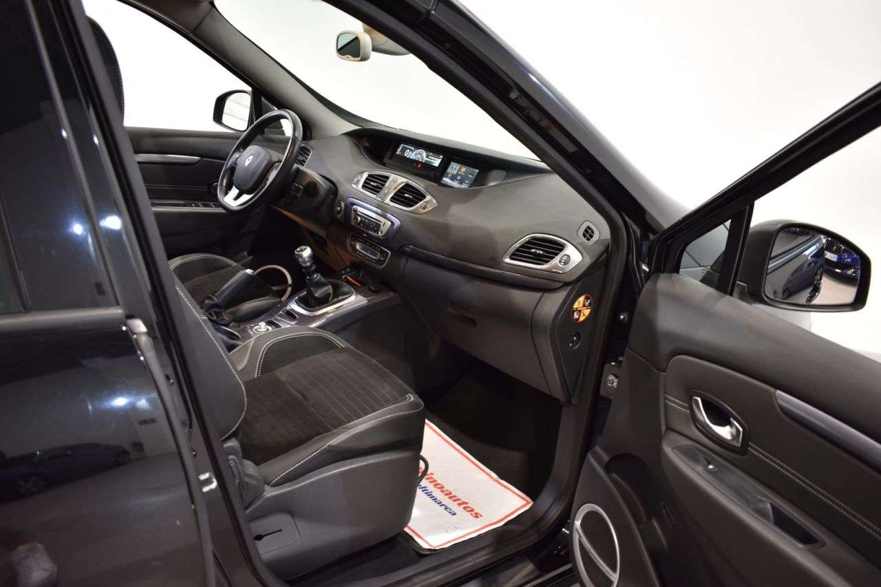 RENAULT SCENIC en Minoautos
