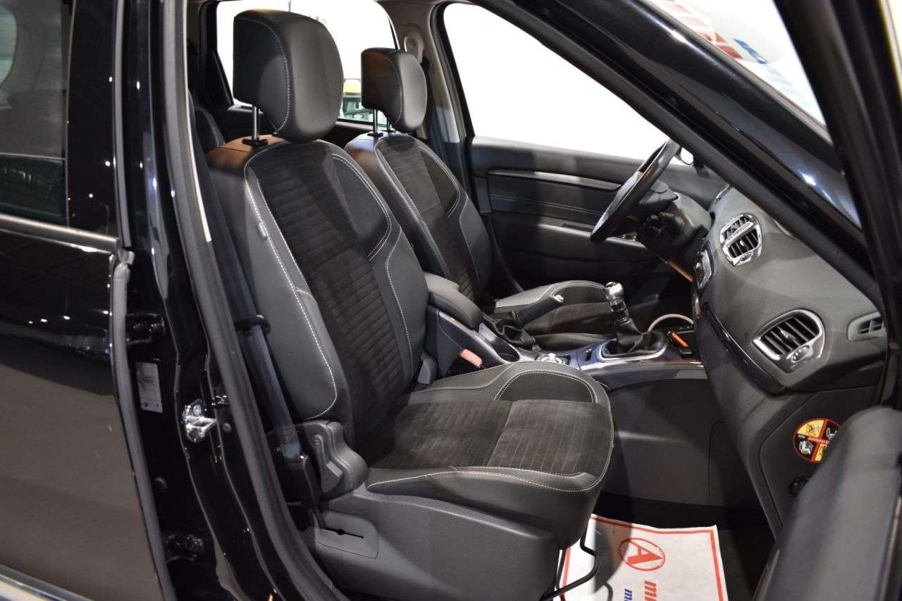 RENAULT SCENIC en Minoautos