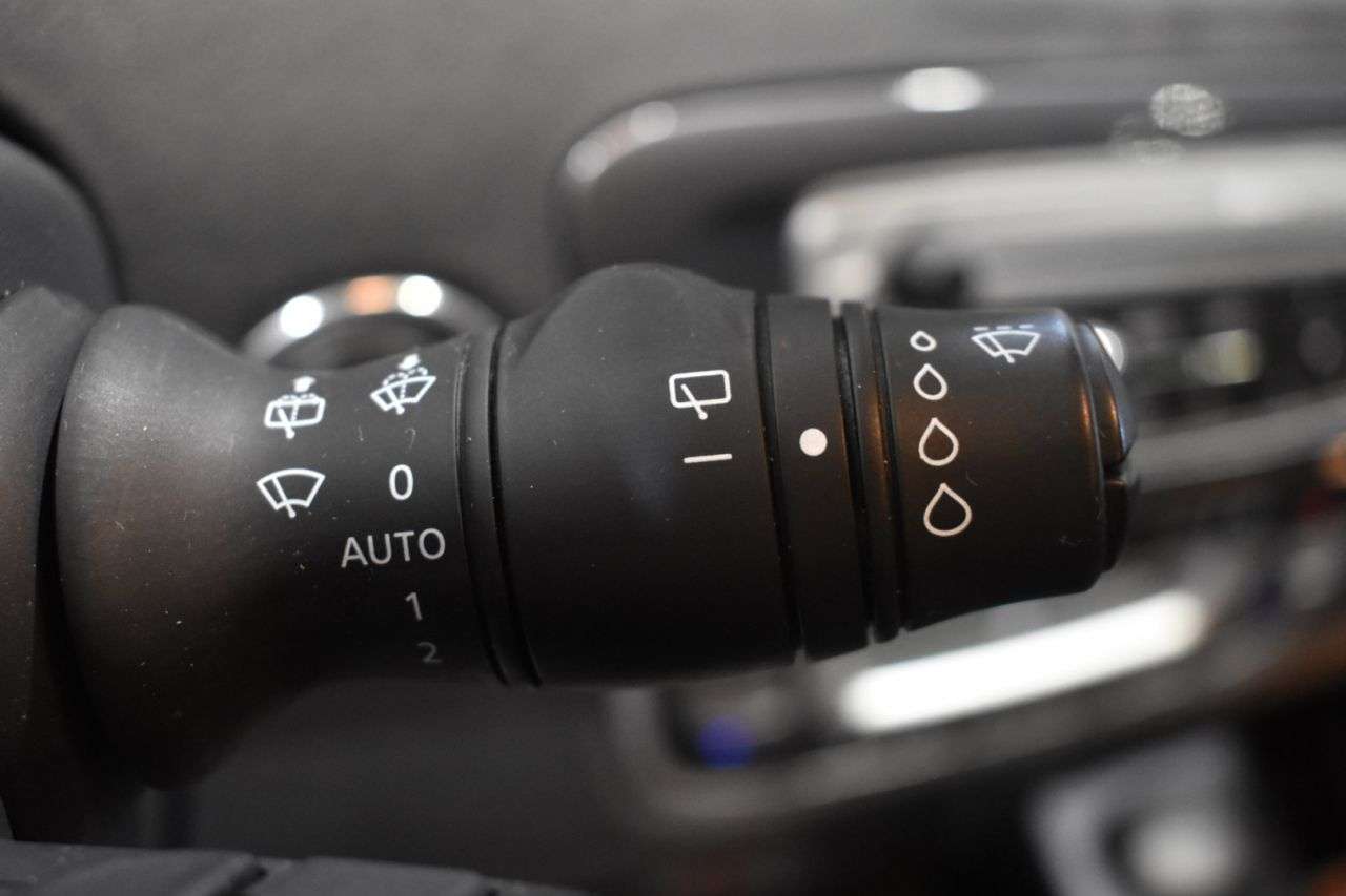 RENAULT SCENIC en Minoautos