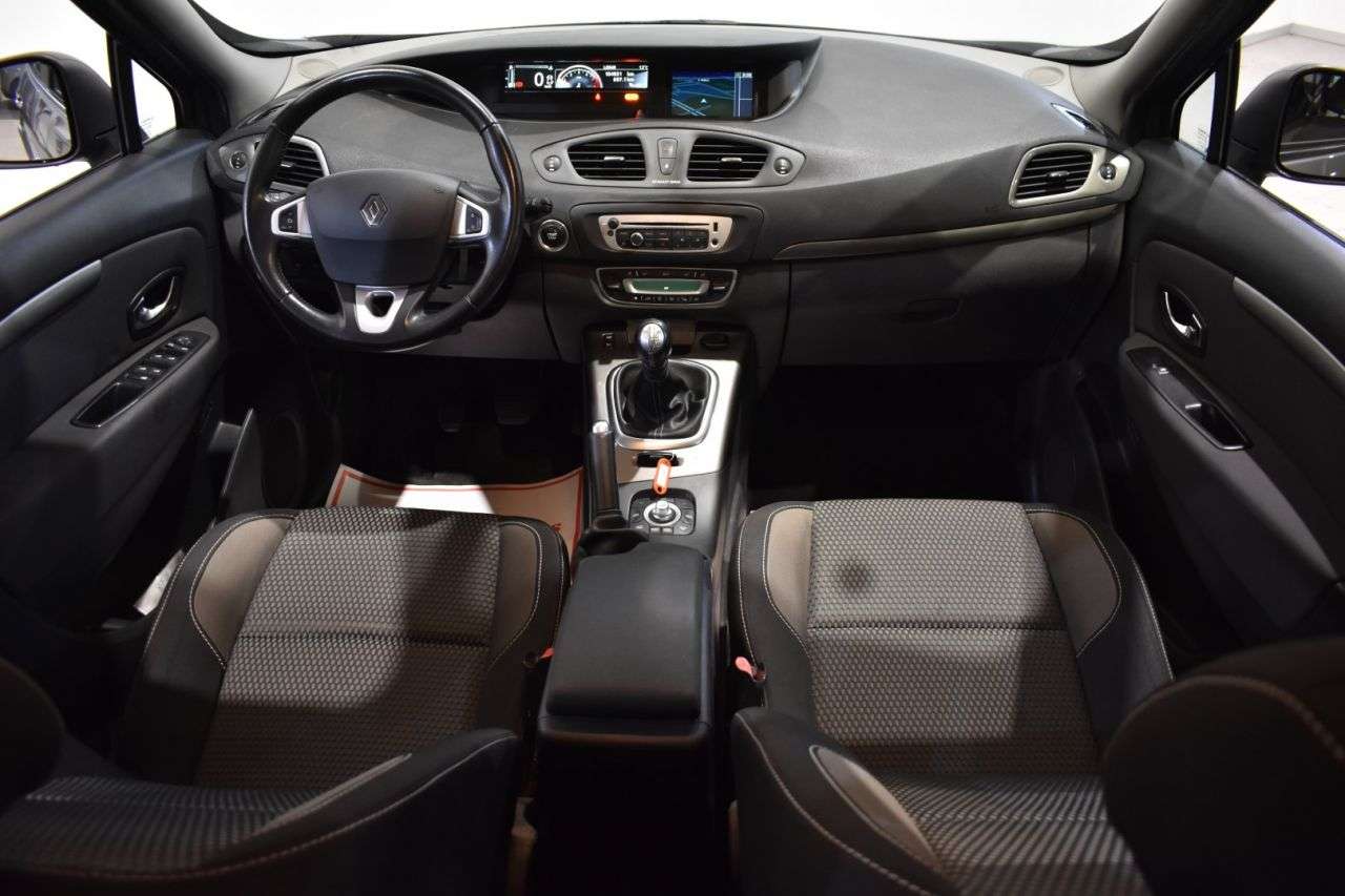 RENAULT SCENIC en Minoautos