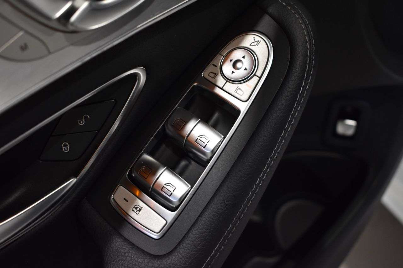 MERCEDES-BENZ CLASE C en Minoautos