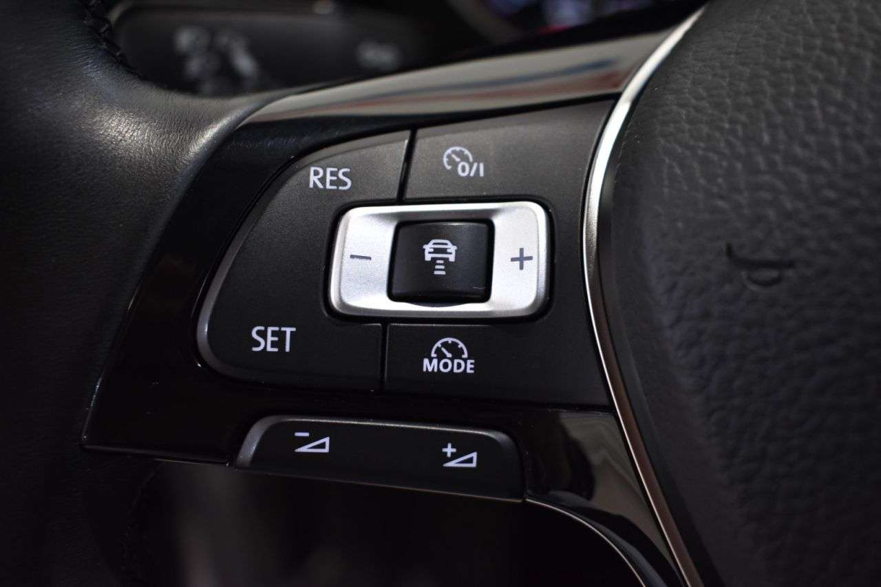 VW TOURAN en Minoautos