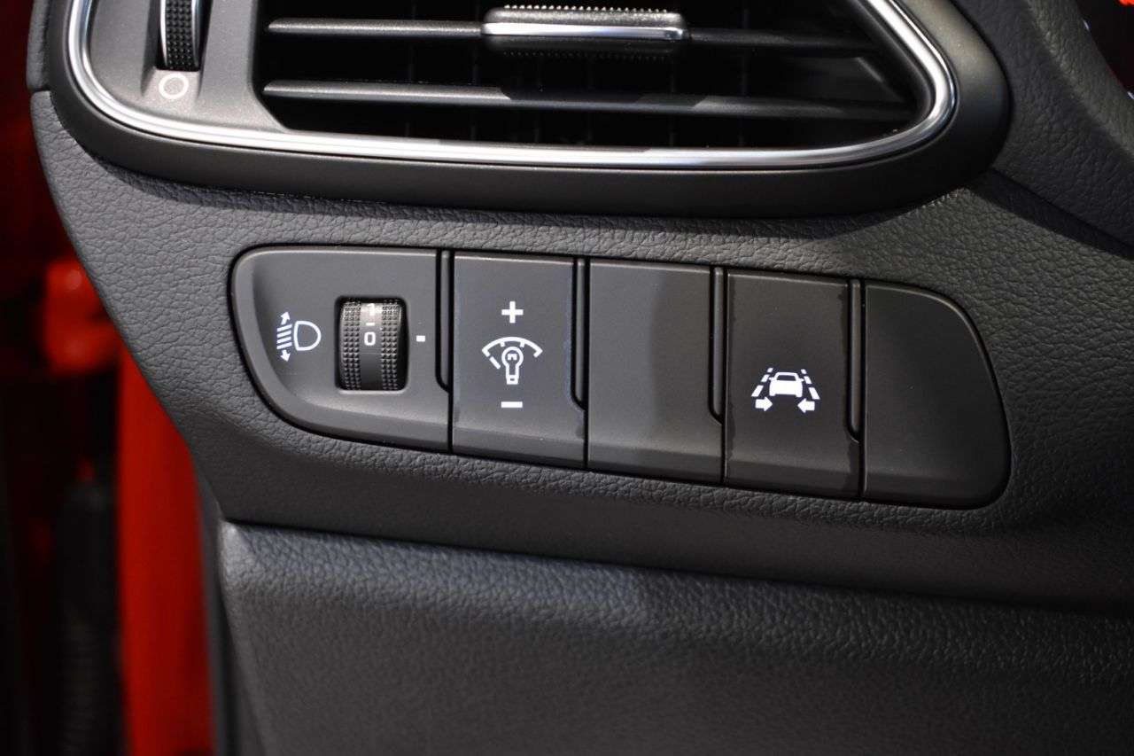 HYUNDAI I30 en Minoautos