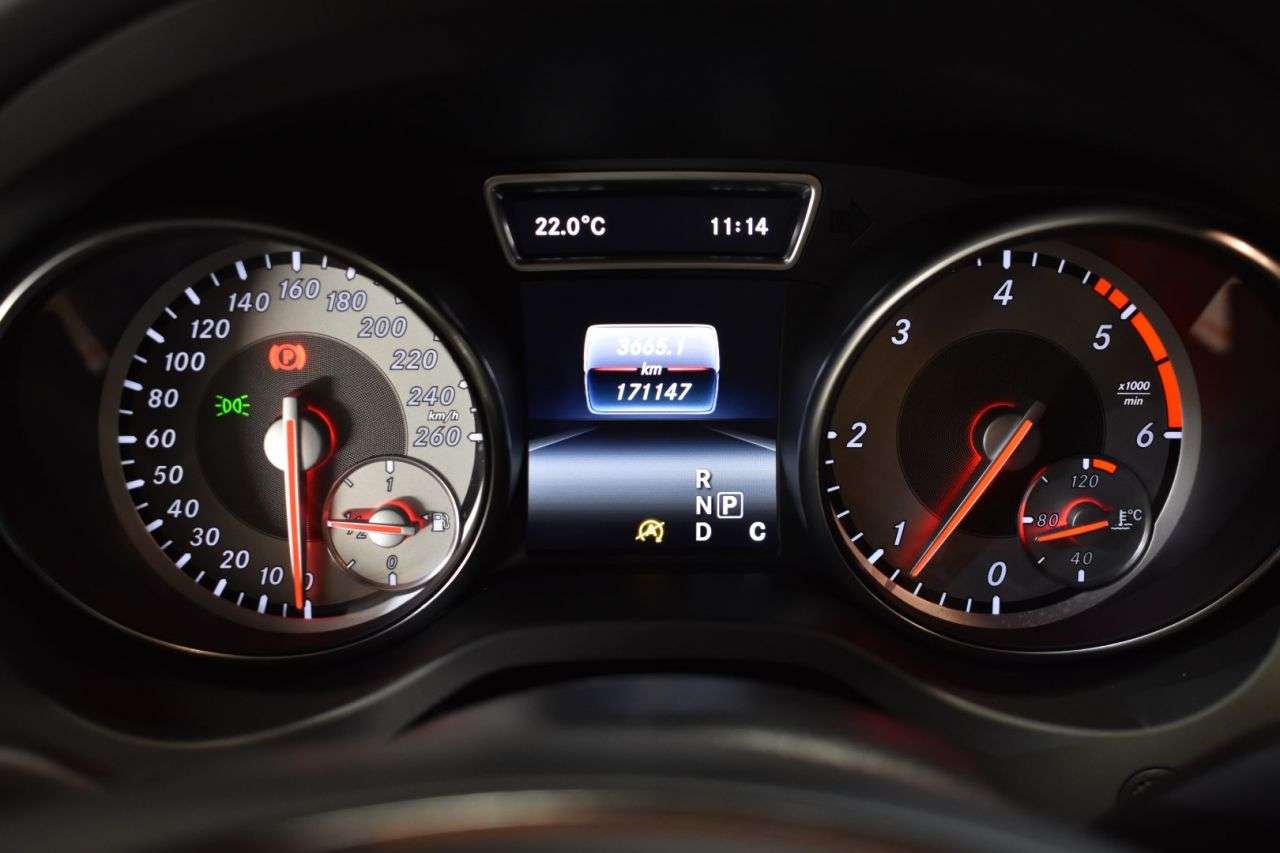 MERCEDES-BENZ CLA en Minoautos