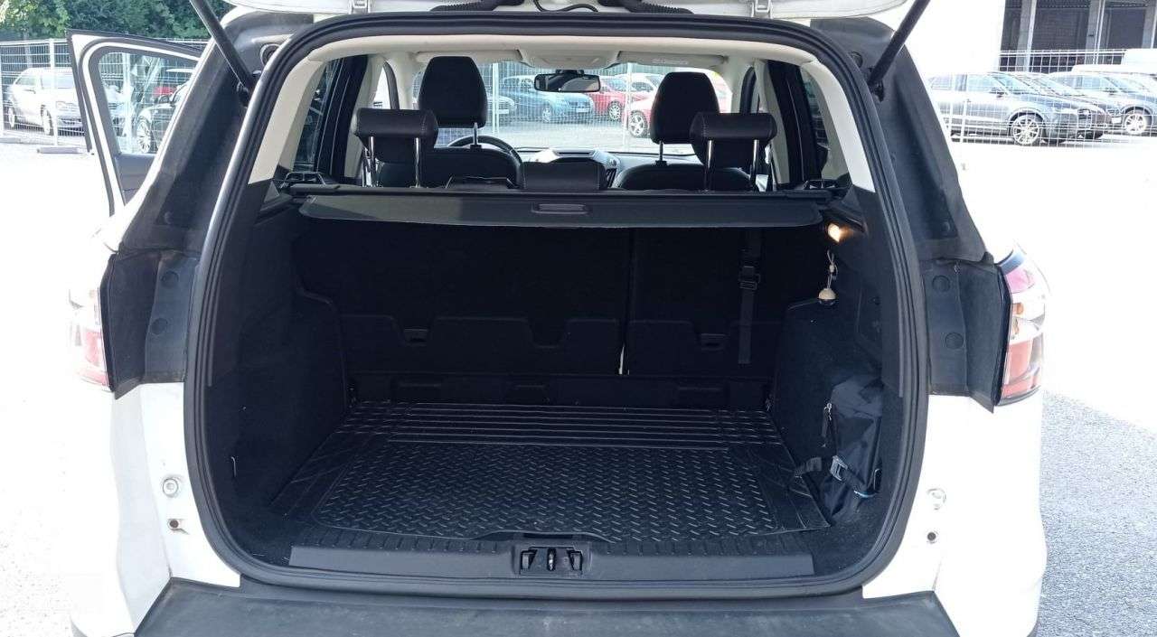 FORD KUGA en Minoautos