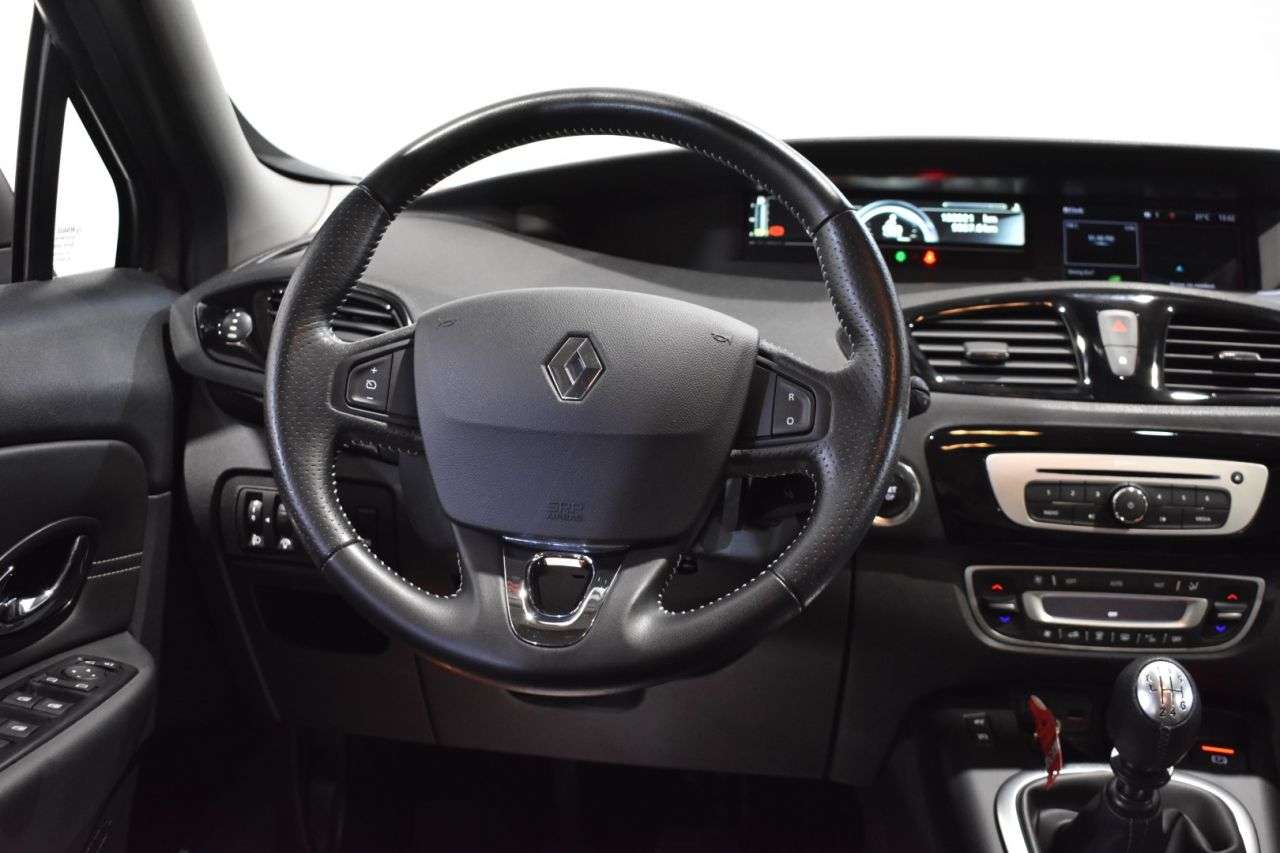 RENAULT SCENIC III en Minoautos