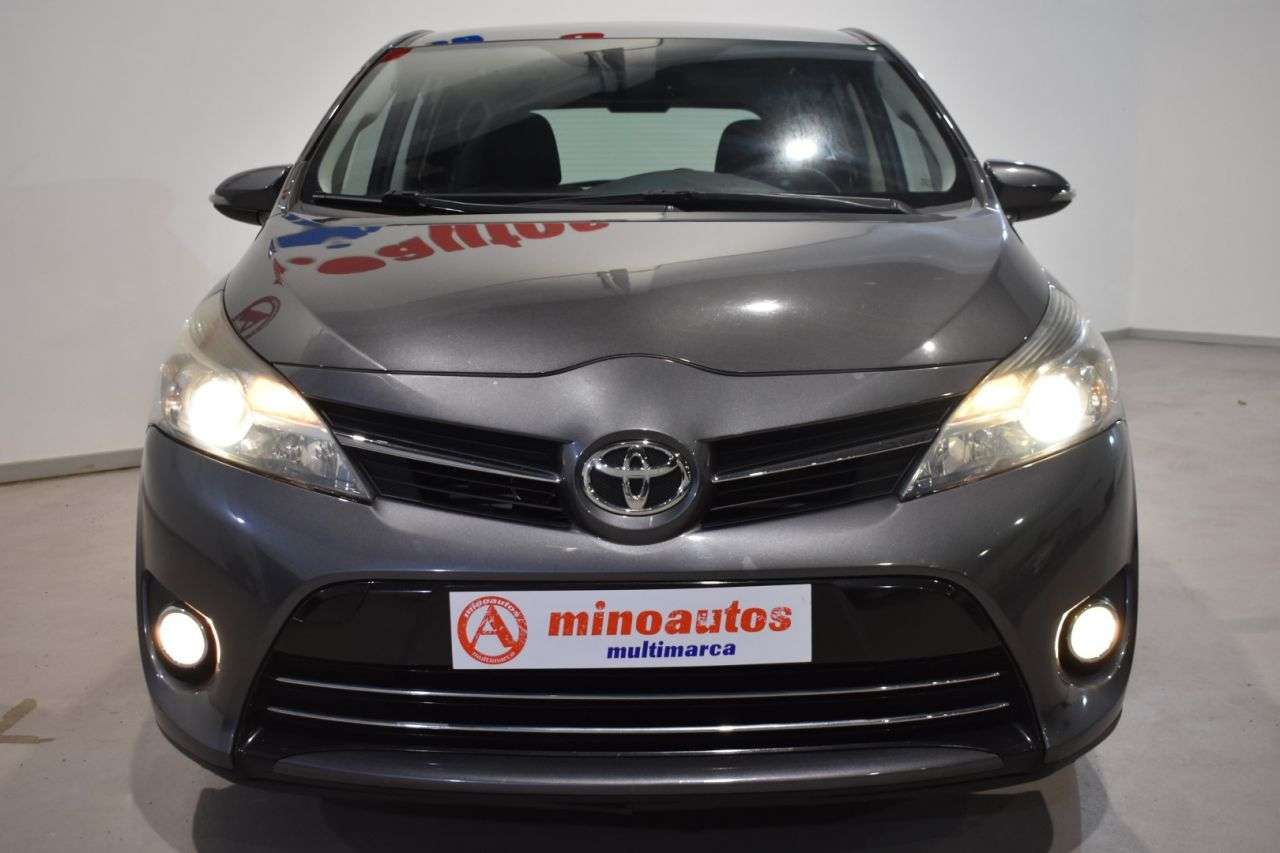 TOYOTA VERSO en Minoautos