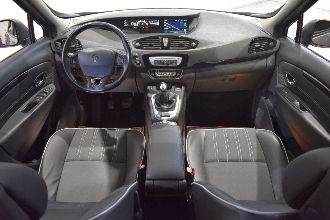 RENAULT SCENIC III en Minoautos