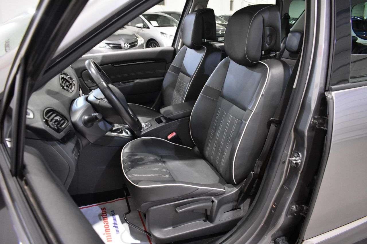 RENAULT SCENIC III en Minoautos